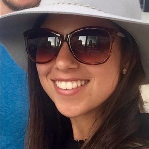 Meet your Posher, Joanna